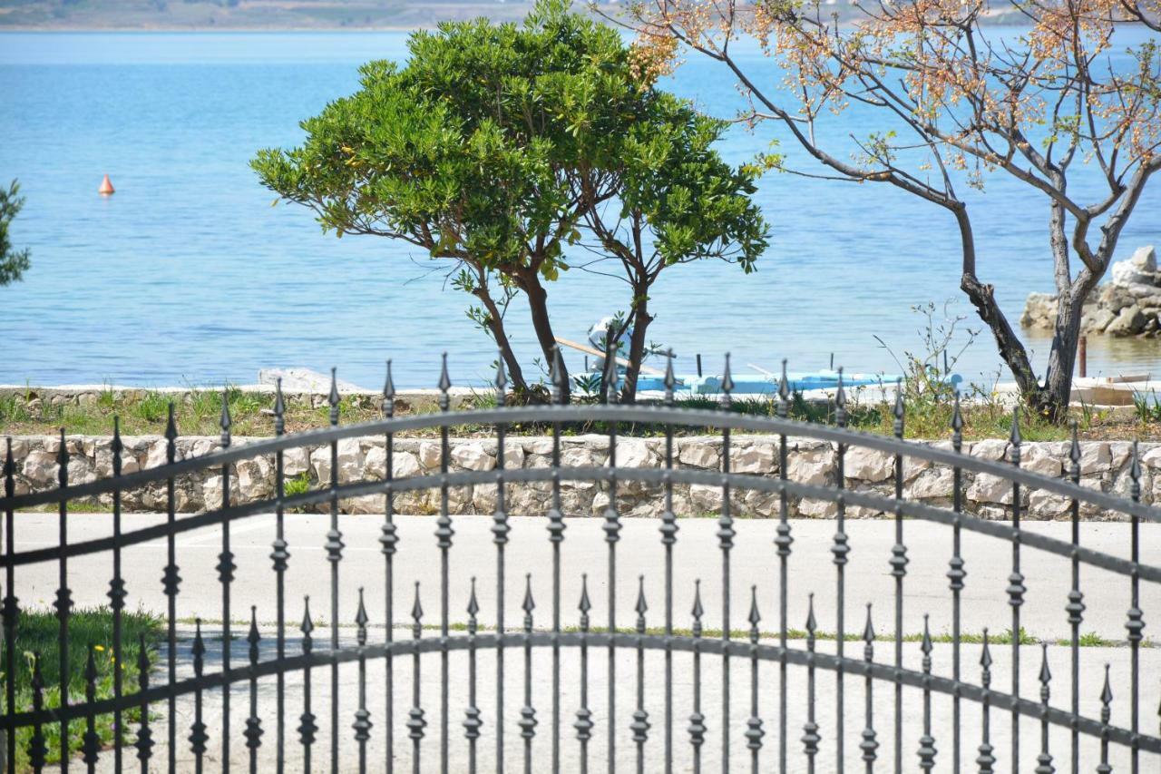 Apartments Beach Vrsi Bagian luar foto