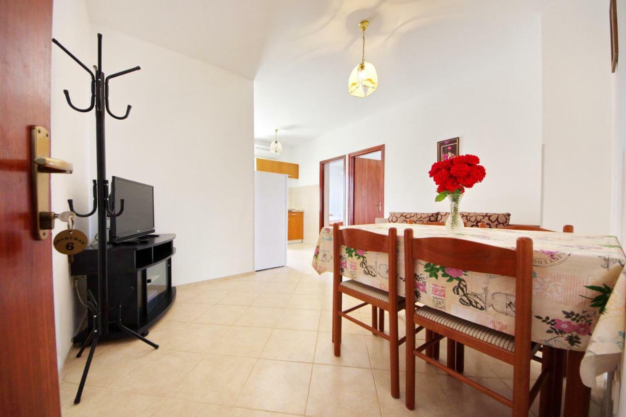 Apartments Beach Vrsi Bagian luar foto
