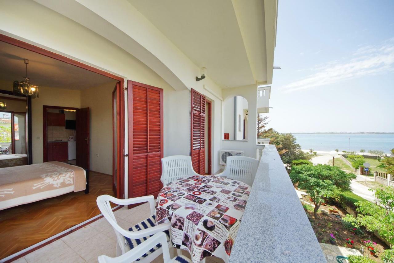 Apartments Beach Vrsi Bagian luar foto
