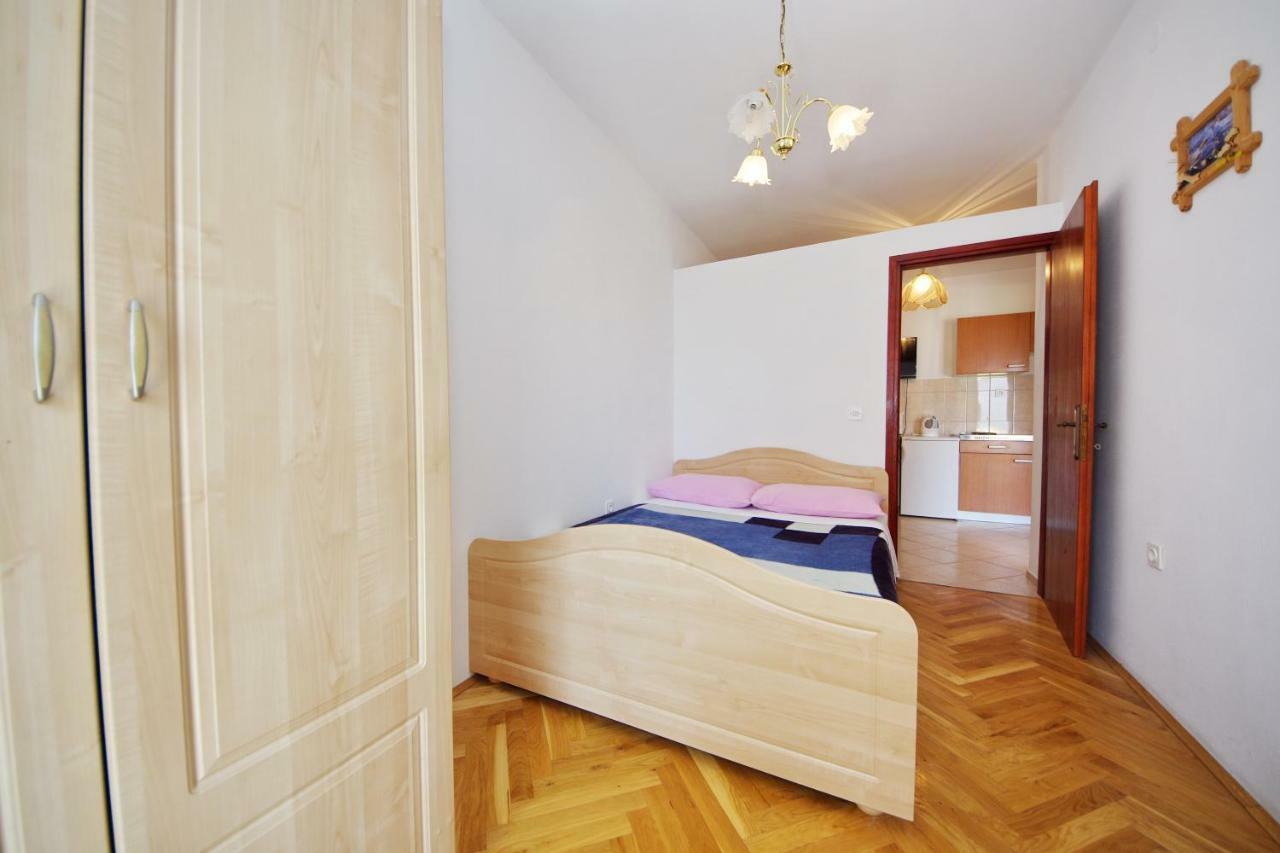 Apartments Beach Vrsi Bagian luar foto