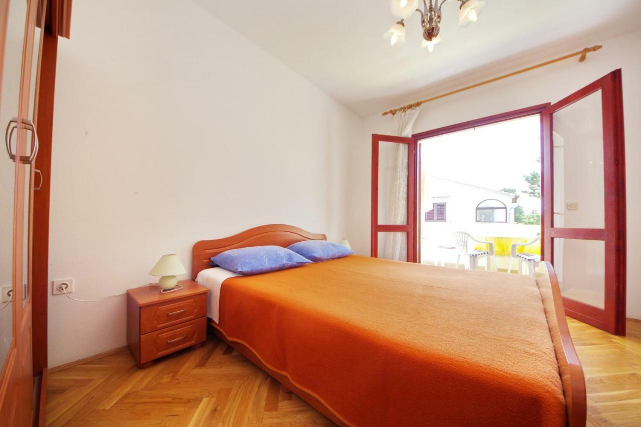Apartments Beach Vrsi Bagian luar foto