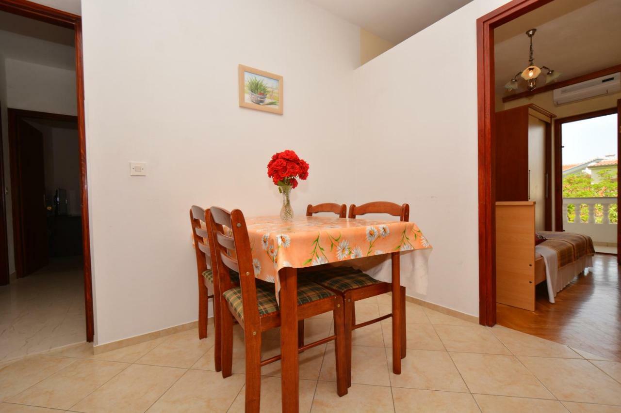 Apartments Beach Vrsi Bagian luar foto