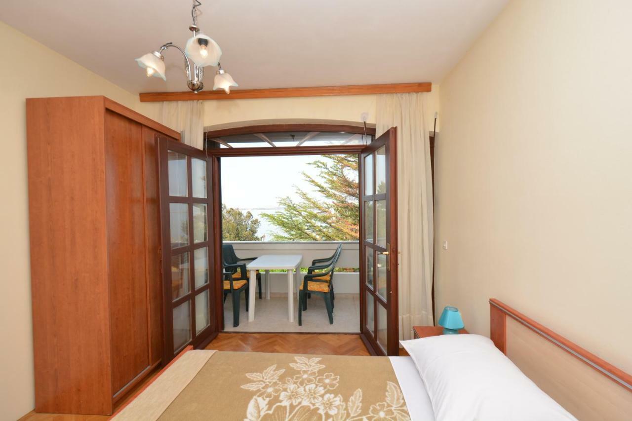 Apartments Beach Vrsi Bagian luar foto